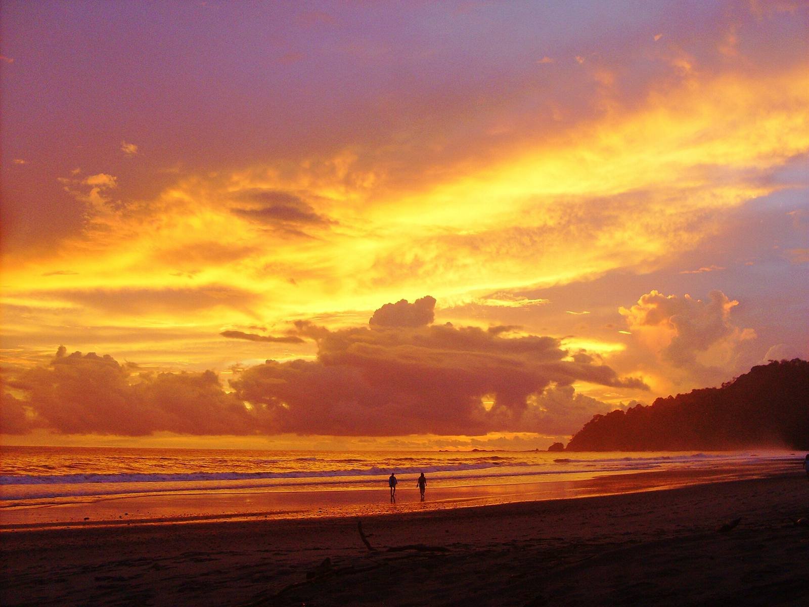 Espadilla beach · 4.7 km